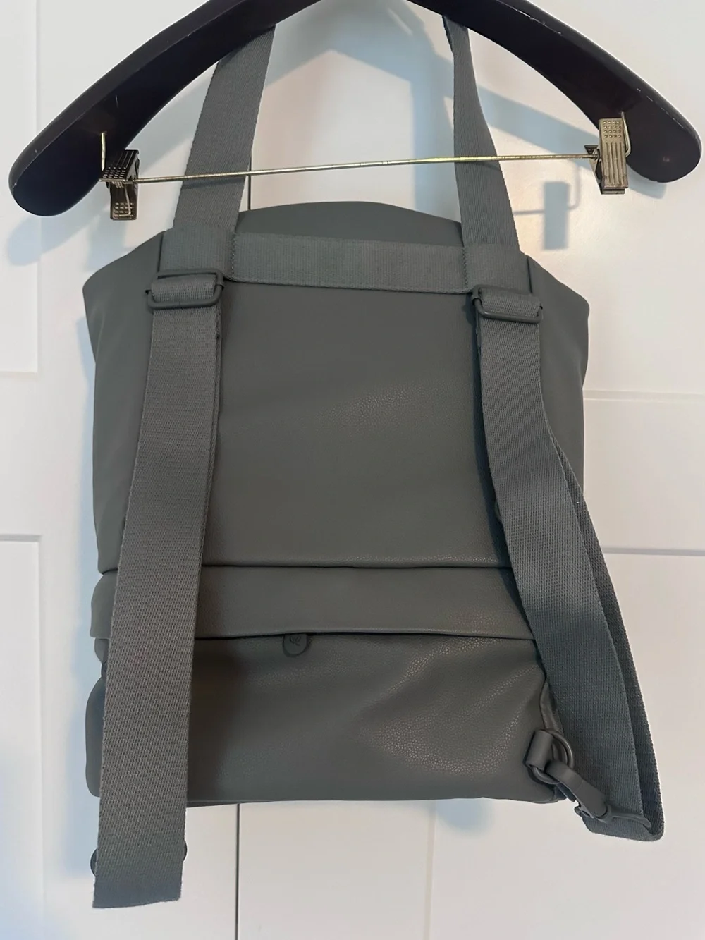Willow Gray Vegan Leather Pump Anywhere Bag New Never Used